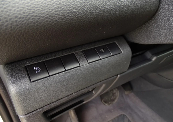 Peugeot 3008 cena 35800 przebieg: 240000, rok produkcji 2015 z Ełk małe 742